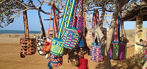 COLOMBIAN STYLE Bolsos Colombianos Artesanales de diseño unico, mochila Wayuu tanto para mujer como para hombre.