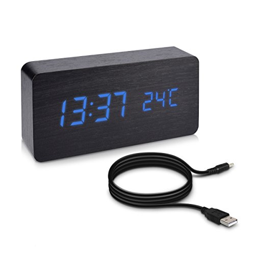 kwmobile Reloj Digital de Madera - Despertador con función de Hora Fecha Temperatura - Reloj Despertador con Cable USB en Negro con Leds Azules