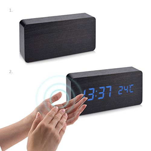 kwmobile Reloj Digital de Madera - Despertador con función de Hora Fecha Temperatura - Reloj Despertador con Cable USB en Negro con Leds Azules