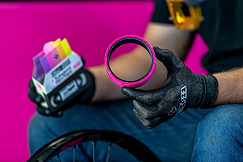 Muc-Off - Cinta adhesiva para llanta sin cámara, sensible a la presión, para llantas de bicicleta sin cámara, (25 mm, 10 m, con 4 parches de sellado)