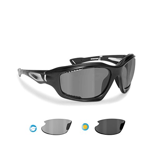 BERTONI Gafas de Sol Deportivas Polarizadas Fotocromáticas para Deporte Ciclismo MTB Pesca Esqui Golf Running Kitesurf - P1000FT Italy (Negro Mate)