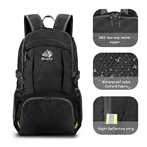 BOJLY Mochila de Senderismo, 40L Súper Capacidad 430g Bolsa de Viaje Deportiva Impermeable y Plegable, con Cargador USB y Puerto para Auriculares para Viaje o Escuela, Excursiones y Acampada