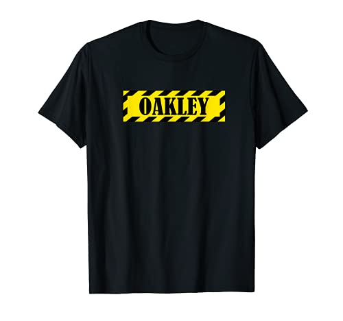 El mejor regalo para hombres llamados Oakley Boy Nombre Camiseta
