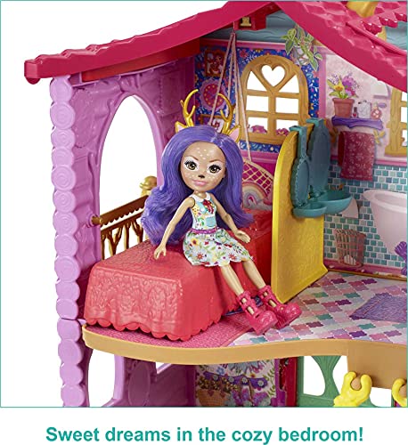 Enchantimals Casa Ciervo 2.0 con Danessa Deer Muñeca con casa de juguete, mascota y accesorios, regalo para niñas y niños +4 años (Mattel HFC41)
