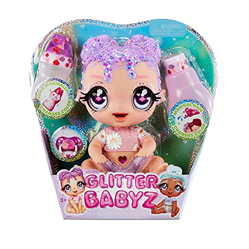 Glitter Babyz Muñeca Lila Wildboom - Con 3 cambios de color mágicos, pelo morado y vestido de flores - Incluye pañal, biberón y chupete reutilizables - Para coleccionar - Edad: 3+ años
