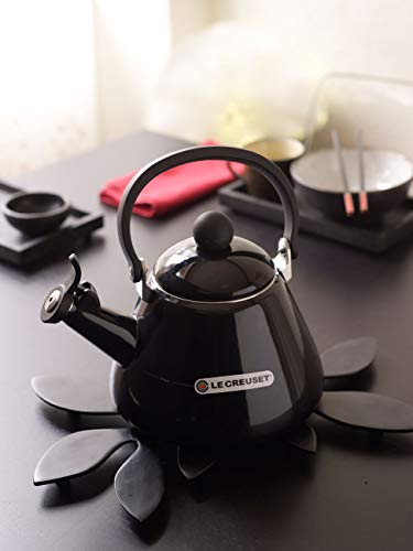 Le Creuset Tetera, Capacidad 1.6 L, Acero esmaltado y Mango fenólico, Kone, Negro