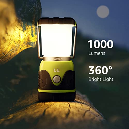 LE Linterna de Camping, Farol de Camping Regulable 1000 Lumen, 4 Modos Luz de Emergencia, Luces de Tienda Resistentes al Agua para Camping, Senderismo, Pesca, Cortes de Energía, 3 * D con Pilas