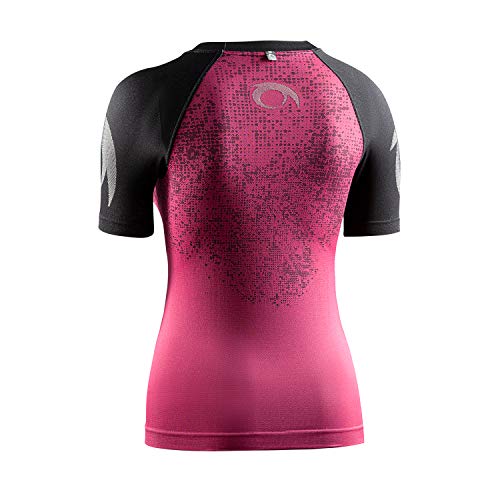 LURBEL Samba Pixel Woman, Camiseta de Trail Running, Camiseta Deportiva de Mujer, Camiseta Transpirable y Anti-Olor, Camiseta para Correr. (Fucsia - Negro, Mediana - M)