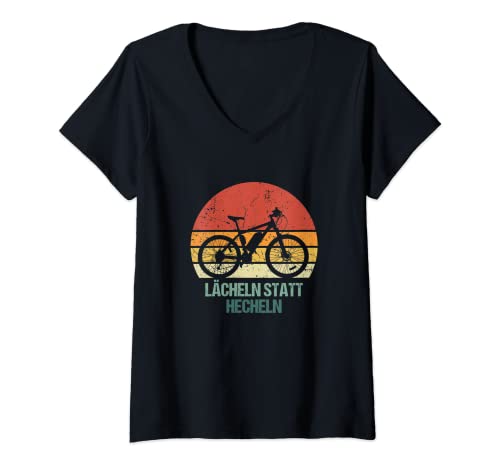 Mujer Bicicleta eléctrica retro con diseño de sonrisa en lugar de acariciar. Camiseta Cuello V