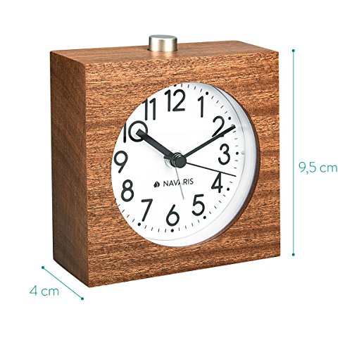 Navaris Reloj analógico de Madera con función Snooze - Despertador Retro en Forma de Cuadrado con luz y Alarma - Reloj silencioso en marrón Oscuro