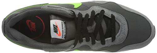 Nike Venture Runner, Sneaker Hombre, Iron Grey/Electric Green-Particle Grey-White-Hyper Crimson-Black, 45 EU