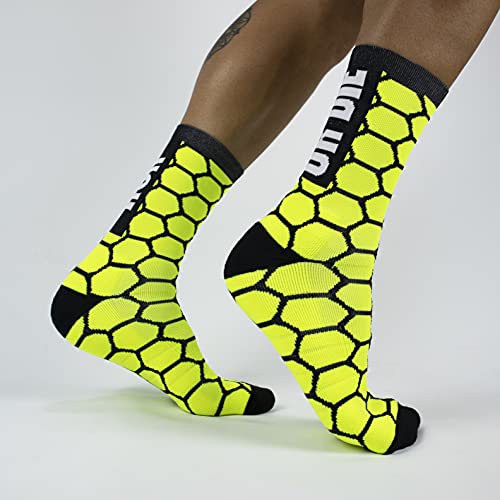 PERRO LOCO CLOTHES Calcetines de Running compresivos con Refuerzo en Puntera, prepuntera y talón. Edición Limitada. (Run OR Die Amarillo, 43-45)