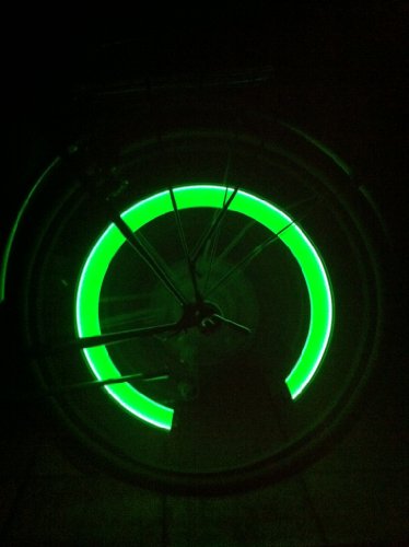 RBrothersTechnologie - Válvula con iluminación led para radios de bicicleta (2 unidades), color verde