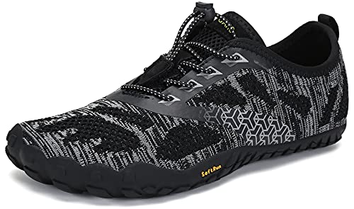 SAGUARO Hombre Mujer Zapatillas Barefoot Minimalistas Calzado de Training Ligeras Cómodas para Caminar Senderismo Ciclismo Trail Running Trekking Playa Agua Exterior Interior, Ébano Negro, 42