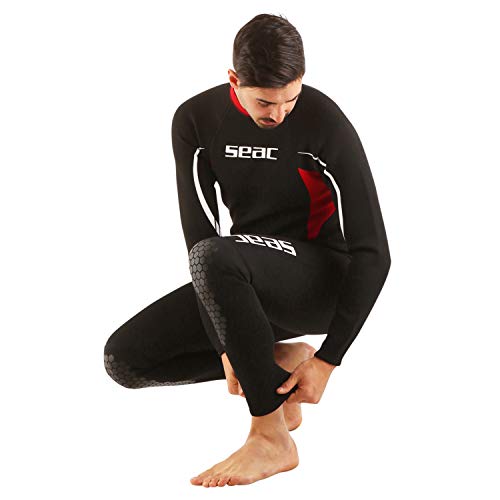 Traje húmedo completo Relax de Seac diseñado para hombre y mujer, con un grosor de 2,2mm y hecho en neopreno High Stretch Comfortable; pensado especialmente para la práctica del buceo de botella