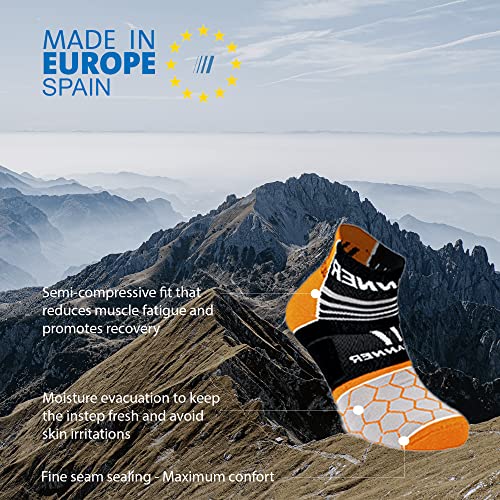 ULTRANNER - ATHOS | Calcetines para Trail Running Hombre y Mujer - Calcetines Coolmax Antiampollas Semi-Compresivos - Calcetines con Resistencia para Mayor Durabilidad - Color Naranja Talla 37 a 39