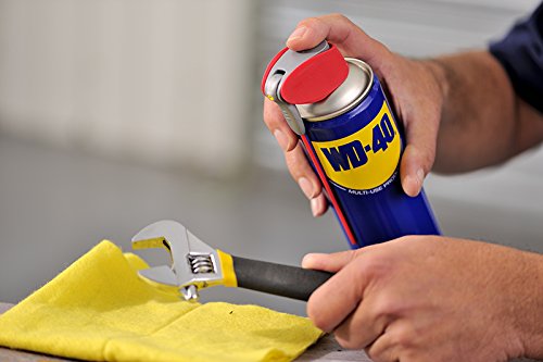 WD-40 Producto Multi-Uso Doble Acción Spray 250ml. Lubrica, Afloja, Protege del óxido, Dieléctrico, Limpia metales, plásticos y Desplaza la humedad