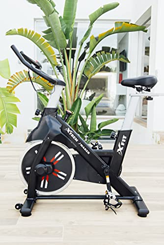 XTREM MAKER Bicicleta Spinning Estática de Fitness XBIKE ULTRA con Pantalla LCD, Asiento y Sillín Ajustables. Silenciosa, Resistencia Regulable. Volante Inercia 20 kg, Soporte Móvil y Tableta