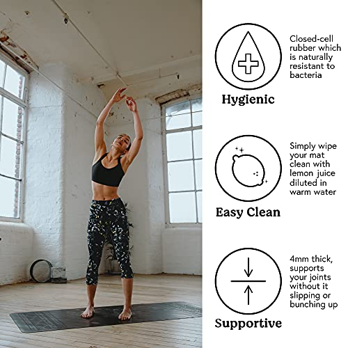 Yogi-Bare Paws -Esterilla de Yoga de Agarre Supremo - Caucho Natural con guías para la Correcta alineación del Cuerpo - Gris