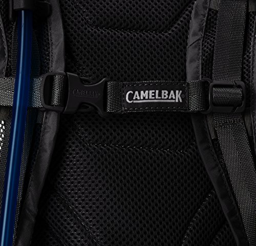 Camelbak Classic - Mochila de hidratación, color negro, 2 l
