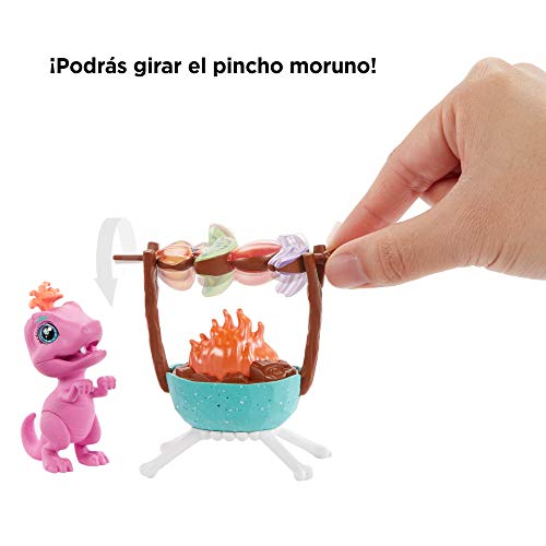 Cave Club Wild About BBQs conjunto de barbacoa con muñeca. mascota y accesorios para niños y niñas +4 años (Mattel GNL96)