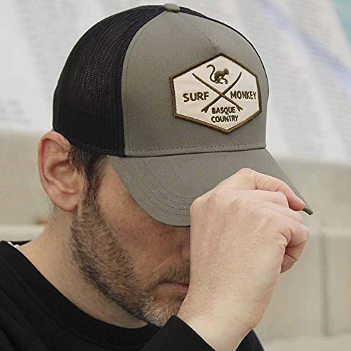 DRESSED IN MUSIC PLAY WITH ME Gorra Tipo Trucker - Visera Curvada - Diseño 5 Paneles - Parche Cosido Parte Frontal - Cierre Ajustable Snapback - Corona de Perfil bajo 24/48h (Oliva/Negro)