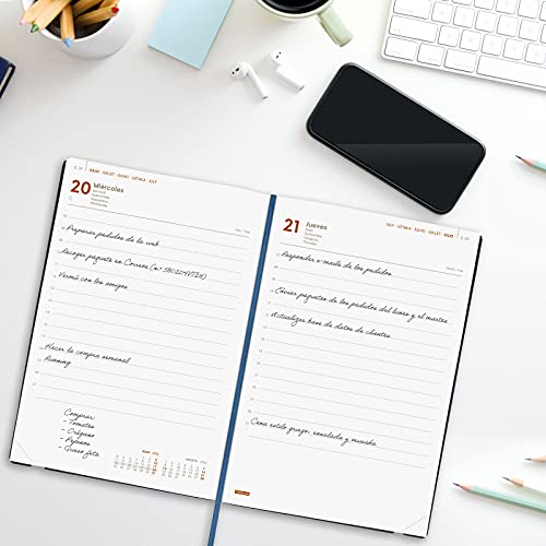 Finocam - Agenda 2022 1 Día Página, de Enero 2022 a Diciembre 2022 (12 meses) Y10 - 140x204 mm Dynamic Casual Azul Español