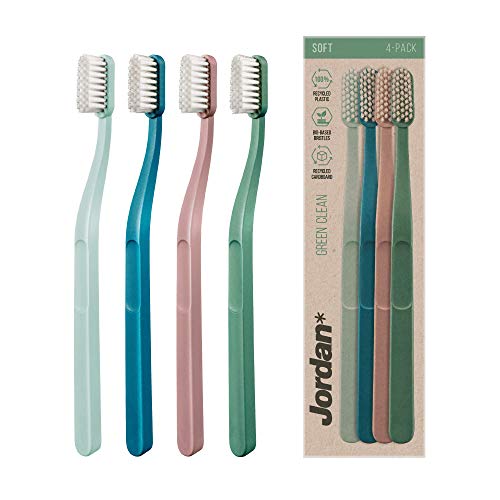 Jordan ® | Cepillo de dientes manual Green Clean | Cepillo de dientes sostenible fabricado con materiales reciclados | Diseño escandinavo | Cerdas suaves | Color aleatorio | Pack 4 Unidades