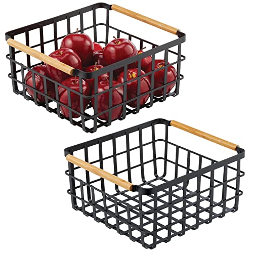 mDesign Caja multiusos de metal – Caja organizadora multifunción para cocina, despensa, etc. – Cesta de almacenaje de alambre, grande y universal con asas de bambú – Juego de 2 – negro mate/bambú