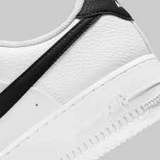 Nike Air Force 1 '07, Zapatillas de básquetbol Hombre, White/Black, 42 EU