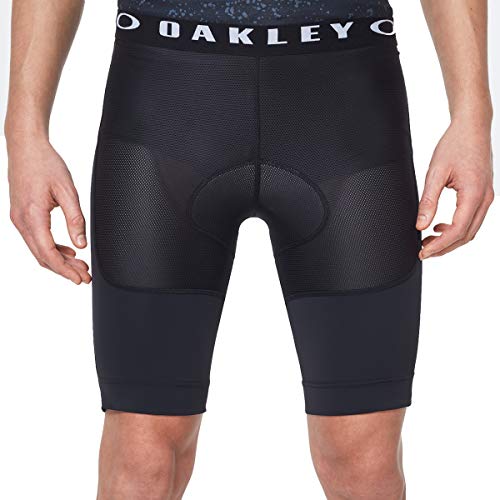 Oakley-apparel