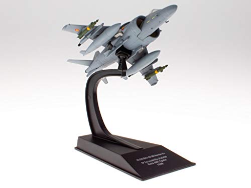 OPO 10 - Avión de Combate Militar 1/100 McDD / BAe AV-8B Harrier II + España 1998 (CP06A)