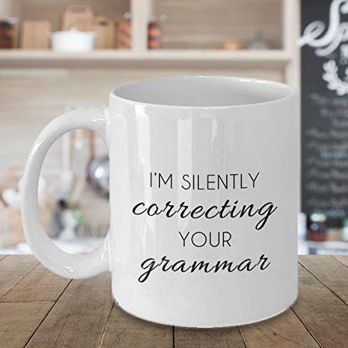 Rael Esthe Estoy corrigiendo silenciosamente tu taza de gramática, taza divertida, taza de gramática, policía de la gramática, tu taza de gramática, regalo de maestro, regalo de gramática, taza de ing
