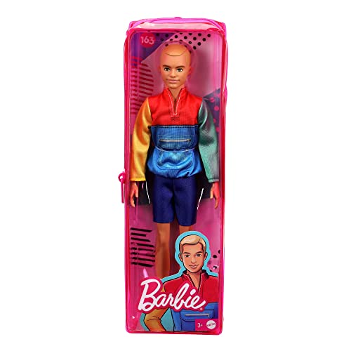 Barbie Ken Fashionista Muñeco rubio con chaqueta y shorts, moda color block (Mattel GRB88)