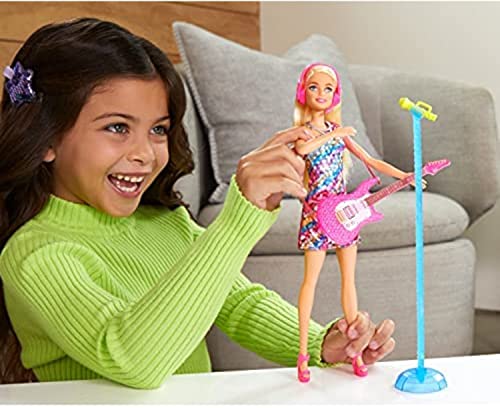 Barbie Malibú Muñeca rubia con guitarra de juguete y accesorios de música, regalo para niñas y niños +3 años (Mattel GYJ23)