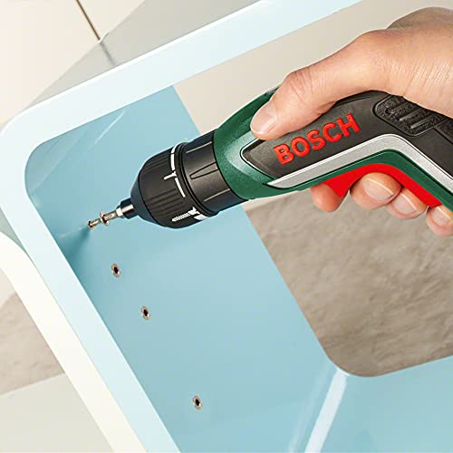 Bosch Home and Garden 06039A800U Bosch Atornillador IXO (5.ª generación, batería integrada de 3,6 V, Accesorio de par de Giro, 10 Brocas, Cargador USB, en Caja) -Amazon Edición, Classic Green