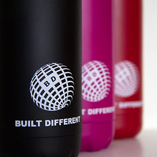 BUILT DIFFERENT Botella de Agua Deportiva de Acero Inoxidable | Cantimplora Termo Para 12h de Bebida Caliente y 24h de Bebida Fría | Libre BPA | 790 ml (acabado mate) (Rojo)