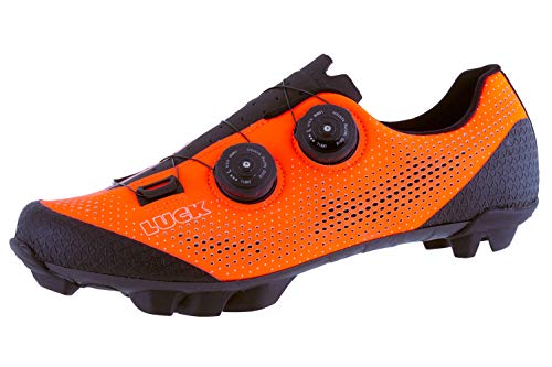 LUCK Excalibur Zapatillas Ciclismo MTB | Naranja Flúor | Suela de Carbono SHD | Doble Cierre Rotativo ATOP | Puntera Trasera de Refuerzo, Hombre Mujer