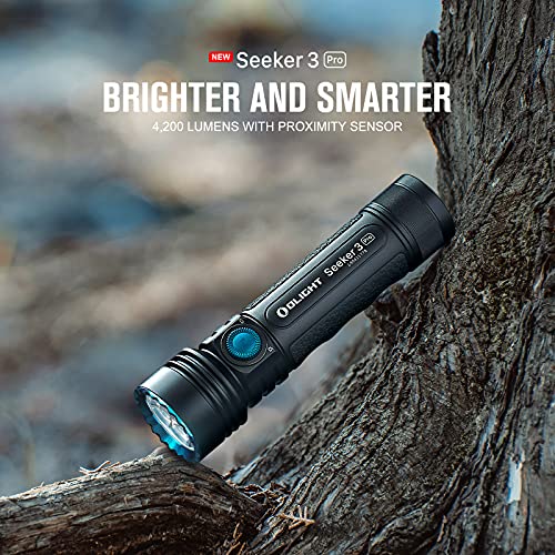 OLIGHT Seeker3 Pro Linterna Táctica LED Super Brillente 4200 Lúmenes 250 Metros Recargable USB Linterna Camping con Sensor Alta Potencia Impermeable Ideal Para Caza Transporte Diario y al Aire Libre