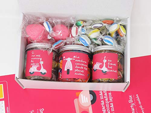 SMARTY BOX Caja Regalo Cumpleaños Chuches Amiga, Pareja, Novia Original Caramelos y Gominolas Cesta Golosinas Regalo Chucherías con Mensajes Dulces sin Gluten, Fabricado en España