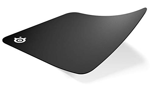 SteelSeries QcK - Alfombrilla de ratón para juegos - Superficie microtejida - Optimizada para sensores de juegos - Tamaño M (320mm x 270mm x 2mm)