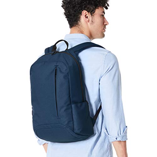 Amazon Basics - Mochila de uso diario para portátiles de hasta 38 cm, azul marino