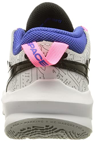 Nike Team Hustle D 10 SE (GS), Basketball Shoe, White/Black-Hyper Royal-Pink Blast, 39 EU