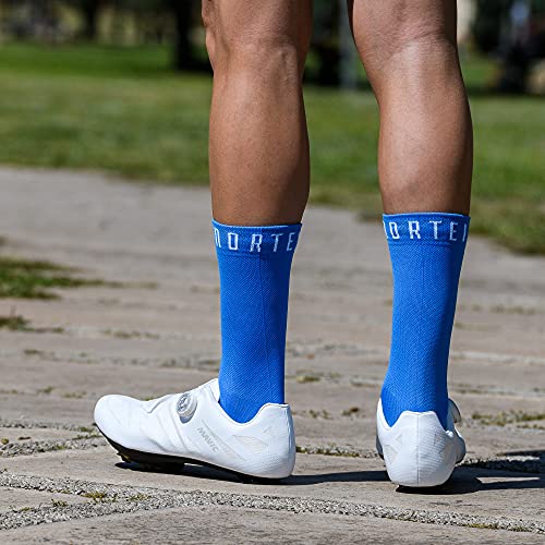 NORTEI Calcetines Azules para Ciclismo, MTB y Running de Caña Alta para Hombre y Mujer – Infinity Blue (L (43-45))