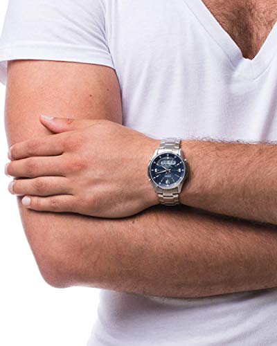 Casio WAVE CEPTOR Reloj Radiocontrolado y solar, Cristal de zafiro, Caja sólida de acero inoxidable, Azul, para Hombre, con Correa de Acero macizo, LCW-M100DSE-2AER