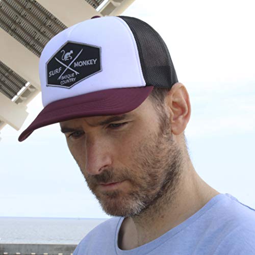 Gorra Tipo Trucker - Visera curvada - talla única - Gorra ajustable Snapback - Parche bordado Surf Monkey - Diseño de 5 paneles con espuma - Envío Gratis - Surfing the Basque Country (Burdeos / Negra)