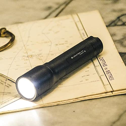 Zweibrüder LED LENSER P7R Box,linterna - Eine der beliebtesten linternan aus der LED LENSER® P-Serie als aufladbares Modell.