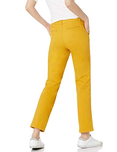 Amazon Essentials Pantalón Chino de Pierna Recta de Corte Completo con Curvas, Amarillo Oscuro, 46