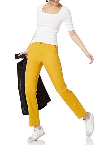 Amazon Essentials Pantalón Chino de Pierna Recta de Corte Completo con Curvas, Amarillo Oscuro, 46