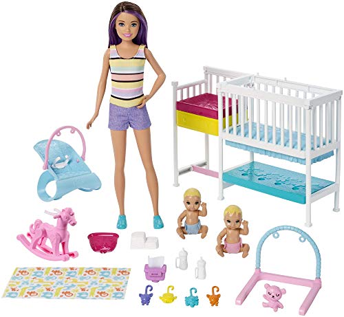 Barbie Skipper Hora de la siesta, Muñeca Canguro con bebés y accesorios, regalo para niñas y niños 3-9 años (Mattel GFL38)